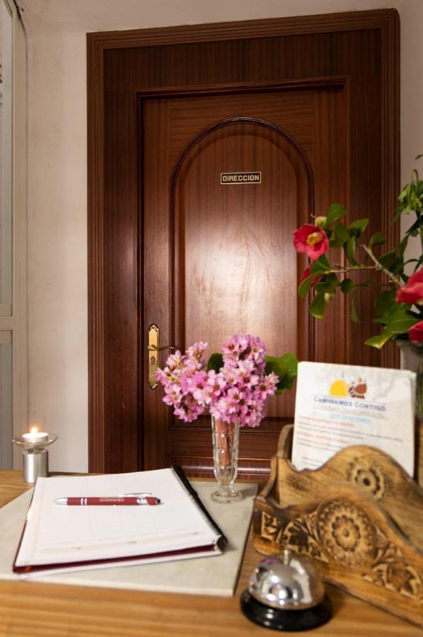 Hostal San Cristobal - Pontedeume エクステリア 写真