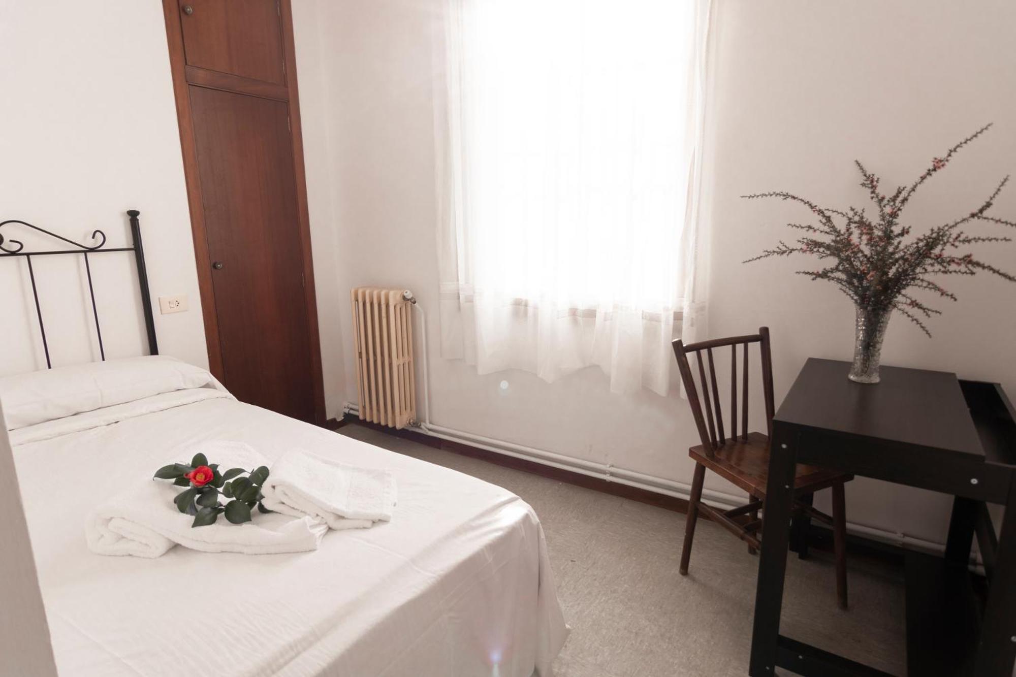 Hostal San Cristobal - Pontedeume エクステリア 写真