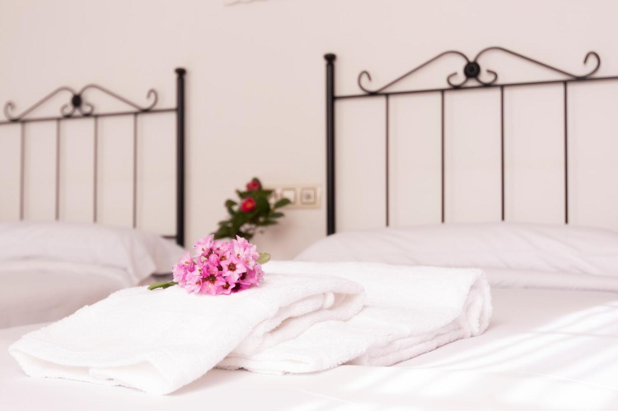 Hostal San Cristobal - Pontedeume エクステリア 写真